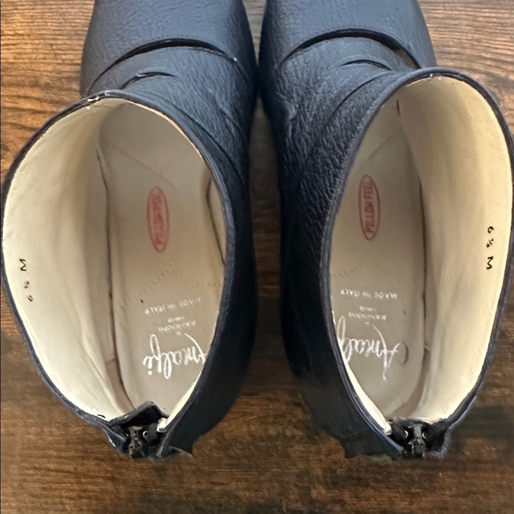 Amalfi by Rangoni navy leather heeled bootie 6.5 - Picture 5 of 5